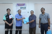 03 NOVEMBER 2022 - TKSUK YBRS ENCIK MAD ZAIDI MOHD KARLI MENGADAKAN LAWATAN KERJA KE LOJI BIO-COMPRESSED NATURAL GAS (BIO-CNG) KILANG SAWIT SUNGAI TENGI_1