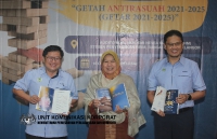 16 OGOS 2022 - YBM HADIR KE PELANCARAN BUKU PELAN ANTIRASUAH LEMBAGA GETAH MALAYSIA 2021-2025 “GETAH ANTIRASUAH 2021-2025 (GETAR 2021-2025)”_2
