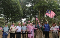 16 SEPTEMBER 2022 -  YBM HADIR KE MAJLIS PENANAMAN POKOK MAJLIS KAYU-KAYAN MALAYSIA (MTC) BERSEMPENA HARI BULAN KEBANGSAAN DAN HARI MALAYSIA_8