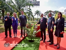 1 NOVEMBER 2023 - SIMBOLIK PENANAMAN POKOK KELAPA SAWIT SEMPENA  LAWATAN  PM BELANDA  KE MALAYSIA _7