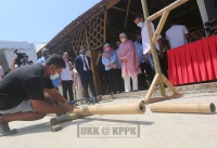 21 FEBRUARI 2022 - YBM menyaksikan Majlis Menandatangani Memorandum Persefaham (MOU) Penubuhan Bamboo One-Stop Centre di antara Lembaga Perindustrian Kayu Malaysia (MTIB), Majlis Kayu-Kayan Malaysia (MTC) dan Tadom Hill Resort Sdn. Bhd_10