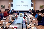 30 OCTOBER 2023 - MENERIMA KUNJUGAN JABATAN PERTANIAN AMERIKA SYARIKAT (USDA),PUAN ALEXIS TAYLOR BERTEMPAT IBU PEJABAT MRC