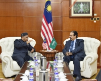 Kunjungan Hormat ke atas YB Menteri KPPK oleh TYT Duta Besar Arab Saudi ke Malaysia di Putrajaya_5