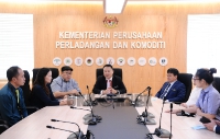 Kunjungan Hormat ke atas YB Tuan Willie Mongin oleh YB Tuan Ali Biju, Timbalan Menteri Tenaga & Sumber Asli di Putrajaya