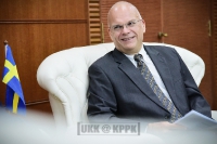 Kunjungan Hormat TYT Duta SWEDEN ke atas Menteri Perusahaan Perladangan Dan Komoditi, YB Dato' Dr. Mohd Khairudin Bin Aman Razali di Pejabat YBM, KPPK._4