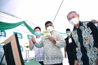 Lawatan  Kementerian Perusahaan Perladangan dan Komodit  YB Dato' Dr.Mohd Khairuddin bin Aman Razal ke premis Usahawan hiliran Lada dan Kebun di negeri johor_2