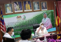Lawatan kerja Menteri Perusahaan Perladangan dan Komoditi (KPPK), YB Datuk Hajah Zuraida Kamaruddin ke Ibu Pejabat Lembaga Lada Malaysia (MPB) di Kuching Sarawak_1