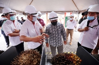 Lawatan Pemantauan Pelaksanaan SOP Ladang dan Kilang FGV oleh YB Dato' Dr. Mohd Khairudin Bin Aman Razali, Menteri Perusahaan Perladangan dan Komoditi di Krau Raub, Pahang