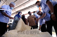 Lawatan YB Menteri Perusahaan Perladangan Dan Komoditi ke Ladang Bukit Ibam di Muadzam Shah, Pahang