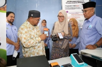 Majlis Pelancaran Aplikasi RRIMniaga di Dewan Serbaguna Kampung Ibok, Chukai, Kemaman, Terengganu
