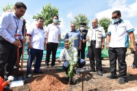 Majlis Pelancaran Program Perladangan Komuniti Bersama Persatuan Pekilang Panel Malaysia (MPMA) Dengan Kerjasama Institut Penyelidikan Perhutanan Malaysia (FRIM) di Syarikat Plus Intervest Sdn. Bhd., Batu Kikir, Ulu Jempol, Negeri Sembilan