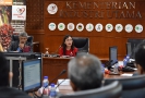 Mesyuarat YB Menteri Bersama Persatuan Minyak Sawit Malaysia (MPOA) di Kementerian Industri Utama, Putrajaya_3
