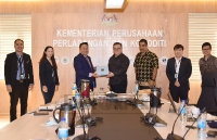 Mesyuarat YB Tuan Willie Mongin Bersama Bursa Saham Malaysia di KPPK_9
