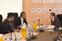 Sesi Pembentangan kepada YB Dato' Sri Dr. Wee Jeck Seng mengenai Cadangan Projek Penanaman Pokok Revotropix Paulownia di Bilik Mesyuarat Kembang Semangkuk KPPK