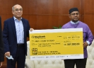 Sesi Penyerahan Mock Check Sumbangan COVID-19 oleh Persatuan Penapis Minyak Sawit Malaysia (PORAM) di Putrajaya