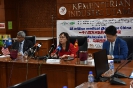 Sidang Media Menteri Industri Utama berkaitan pemberian bantuan sarung tangan getah kepada pekerja kesihatan di Wuhan, China di MPI_1
