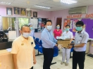 YB Willie Mongin Timbalan Menteri Perusahaan Perladangan Dan Komoditi menyantuni Petugas Barisan Hadapan di kawasan Parlimen Puncak Borneo, Sarawak_3