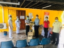 YB Willie Mongin Timbalan Menteri Perusahaan Perladangan Dan Komoditi menyantuni Petugas Barisan Hadapan di kawasan Parlimen Puncak Borneo, Sarawak_4