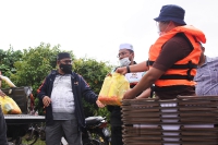 Mengadakan Rombongan Bantuan  Banjir ke Chenor, Maran_4