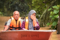 Mengadakan Rombongan Bantuan  Banjir ke Chenor, Maran_6