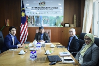 YBM menerima kunjungan pengurusan kanan FGV di Pejabat Menteri_1