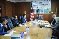YBM menerima kunjungan pengurusan kanan FGV di Pejabat Menteri_5
